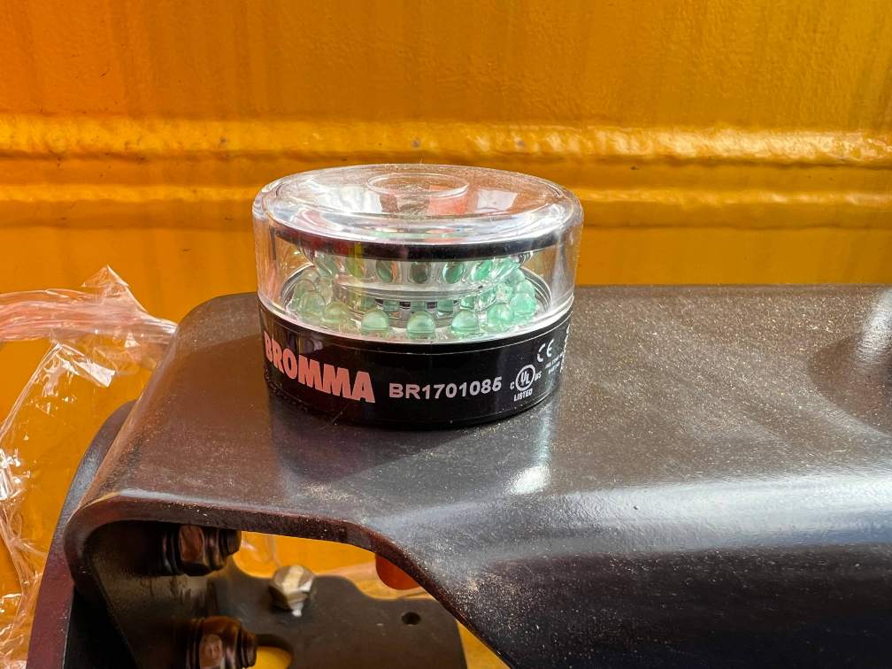 STINIS 7225-007-0103/ 7225.007.0103 LED Green Light